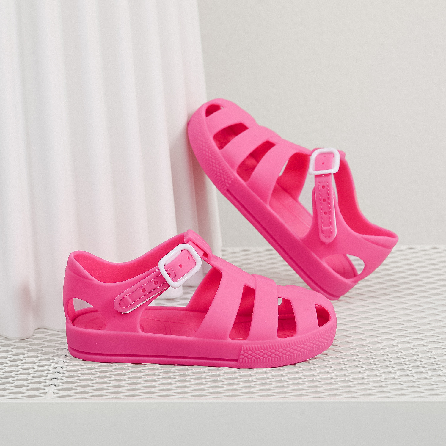 Childrens Velcro-Strap Non-Slip Waterproof Beach Shoes photo 4