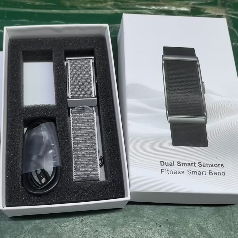 Long-Lasting Body Temperature Health Monitoring Smart Bracelet photo 3