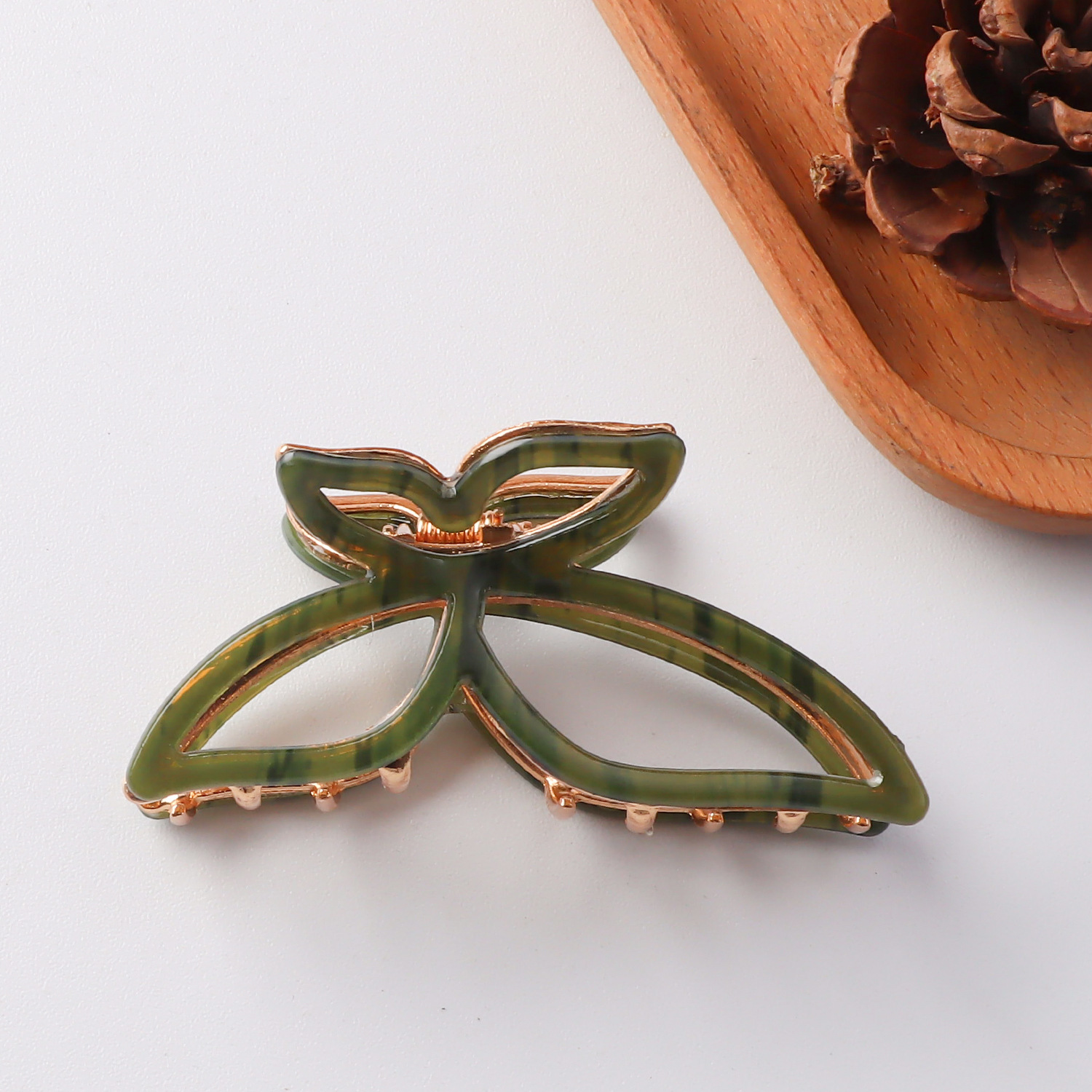 Elegant And Versatile Shark Clip Hairpin photo 8