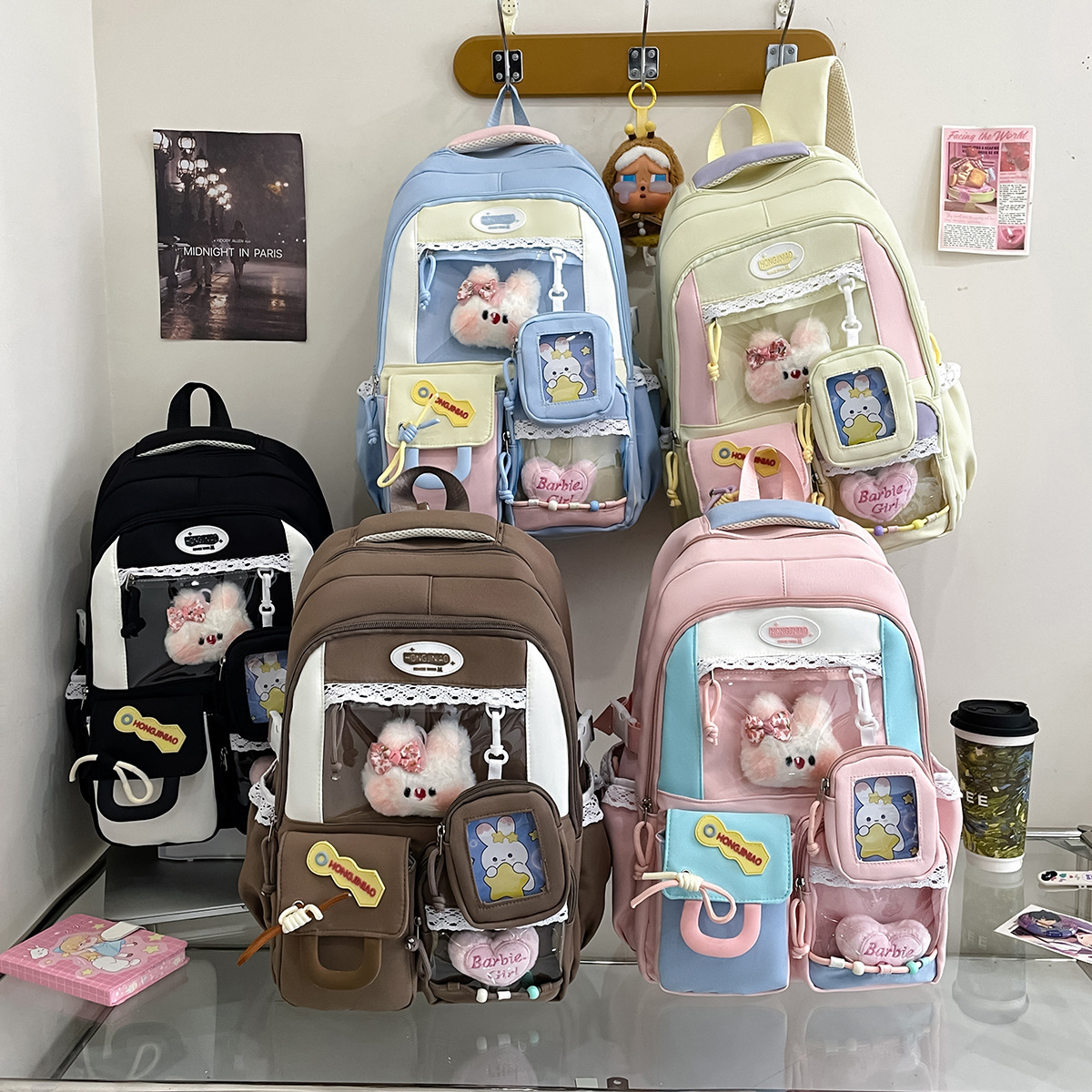 High Appearance School Bag With A Cute Color Block Design photo 1