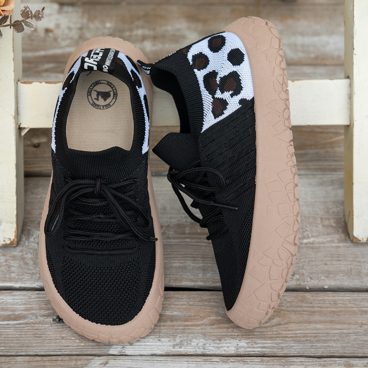 Soft-soled Athletic Casual Shoes Breathable And Non-slip Slip-on Design Thick-soled Loafers photo 5