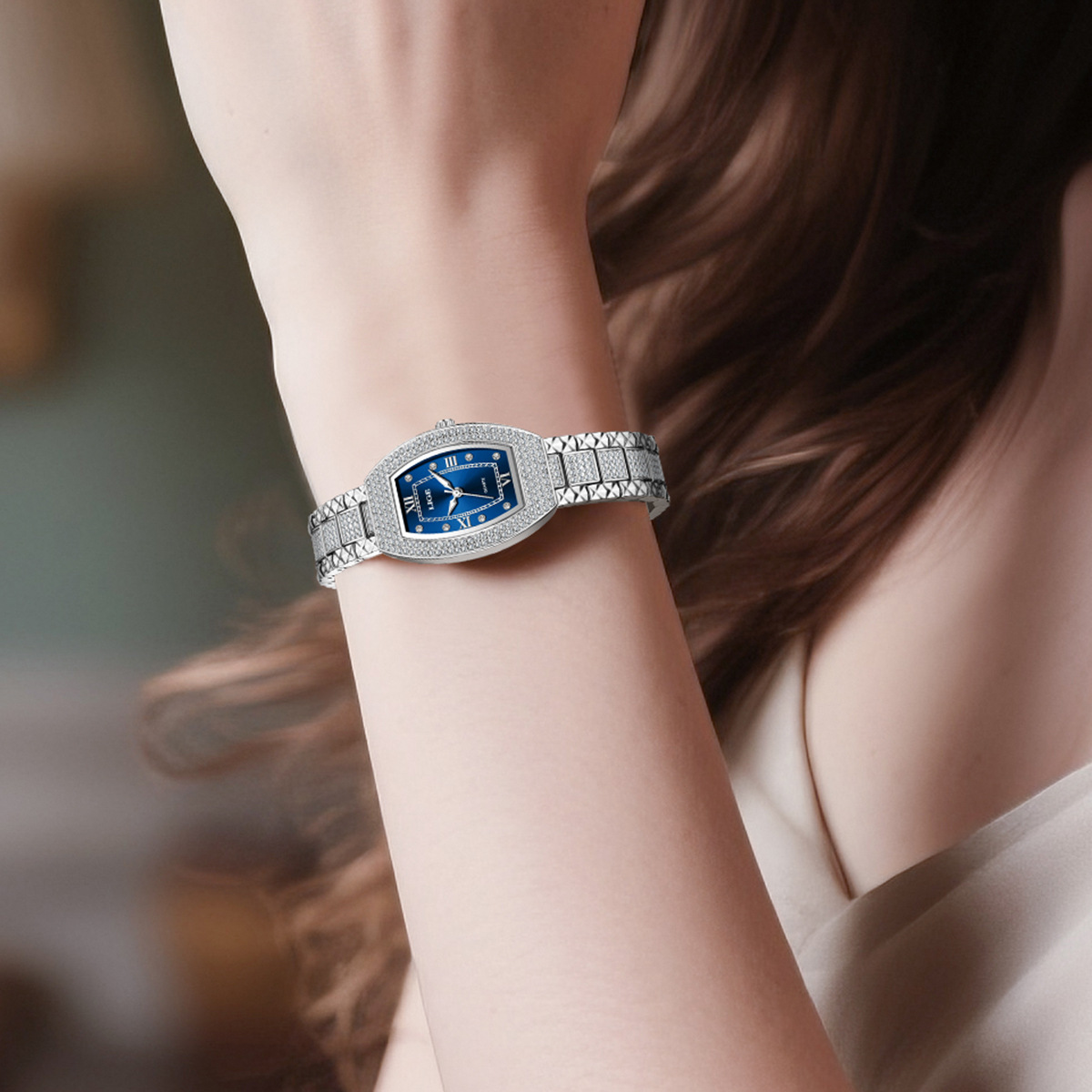 Starry Dial Diamond-encrusted Fashionable And Distinctive Watch photo 7