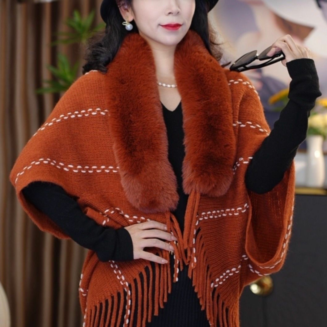 New Knitted Shawl With A Fur Collar And Tassels photo 5
