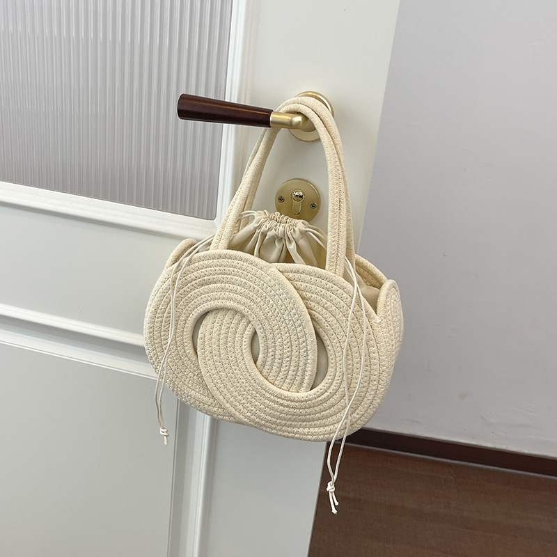 Seaside Vacation-style Straw Woven Womens Shoulder And Crossbody Bag photo 3