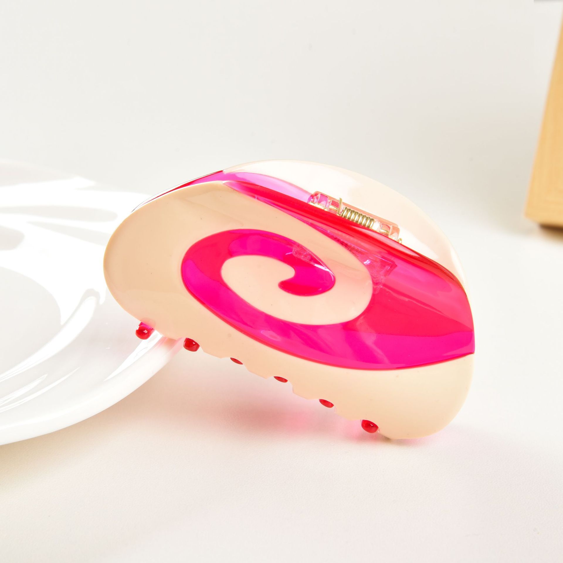 Macaron Two-tone Swirl Hair Clip For Women photo 2