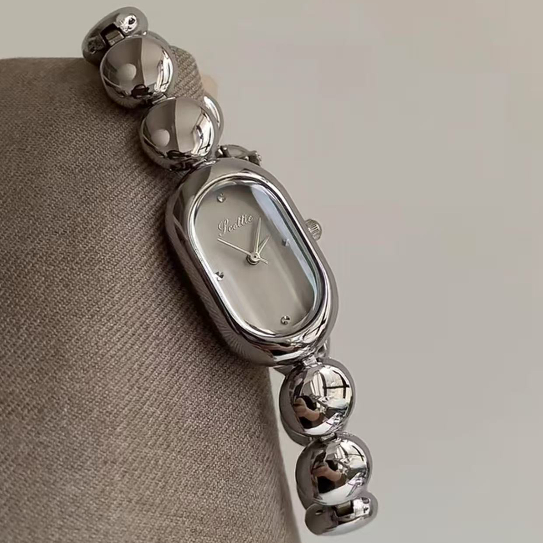 Elegant Oval-shaped Watch Bracelet For Women photo 5