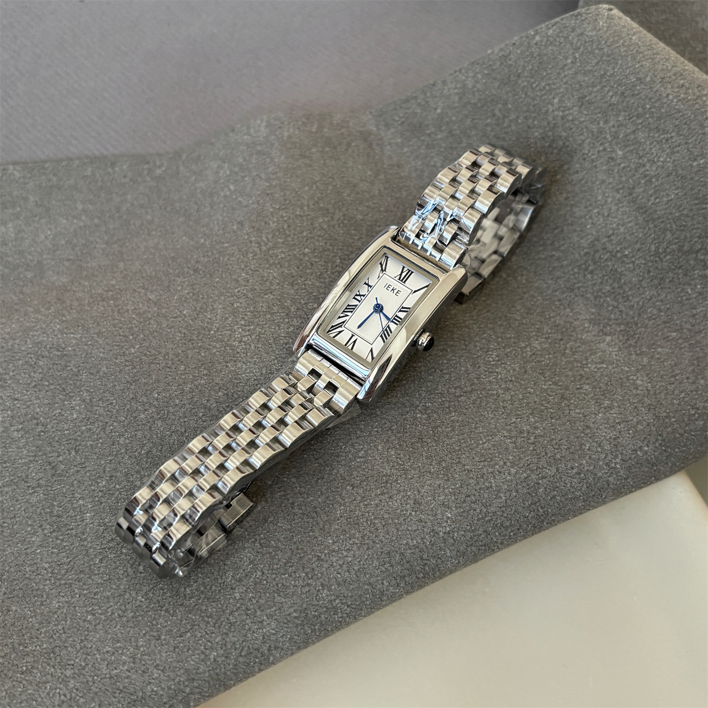 Roman Fashion Girls' Quartz Watch photo 4