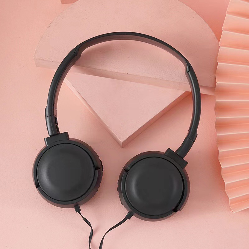 Head-mounted Wired Headset In Macaron Colors With A Microphone photo 1