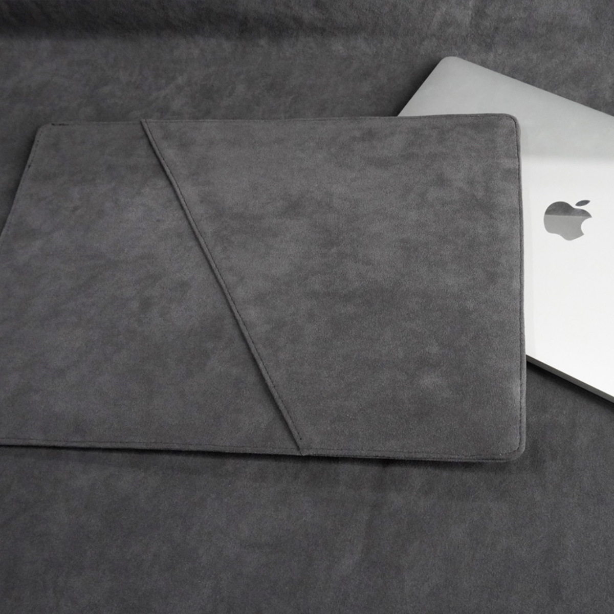 Large-Capacity Pad Storage Bag photo 3