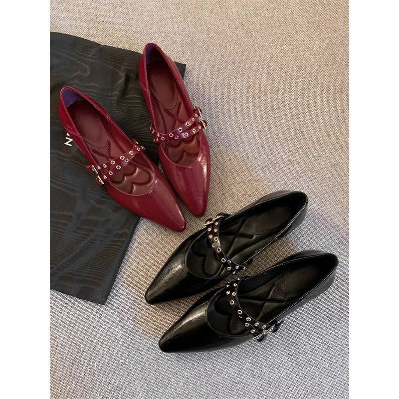 Women's Pointed-toe Wedge Leather Shoes With Studs photo 2