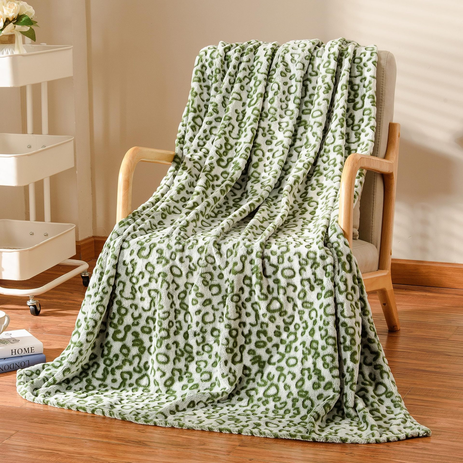 Classic Leopard-print Flannel Blanket Modern Style photo 8