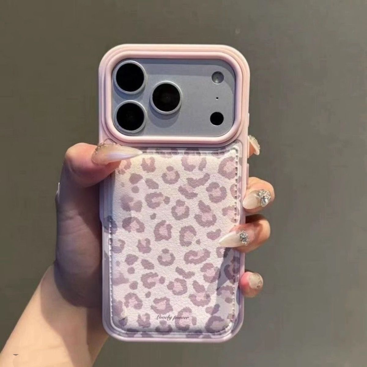 Leopard-print Cute 17 Pro Max Phone Case photo 2