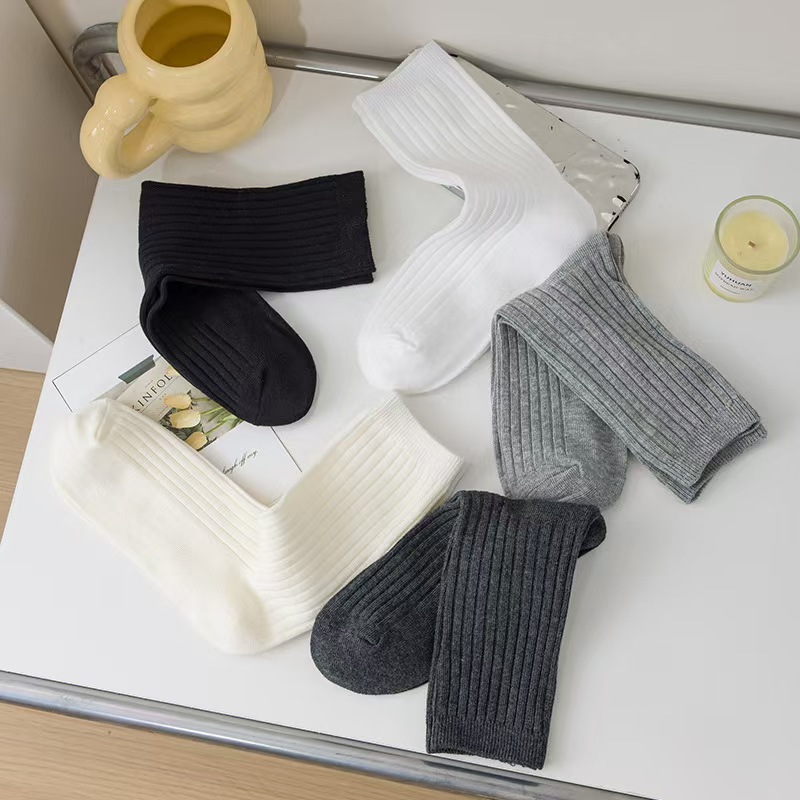 Mens Mid-Waist Solid-Color Cotton Long Socks For Autumn And Winter photo 3