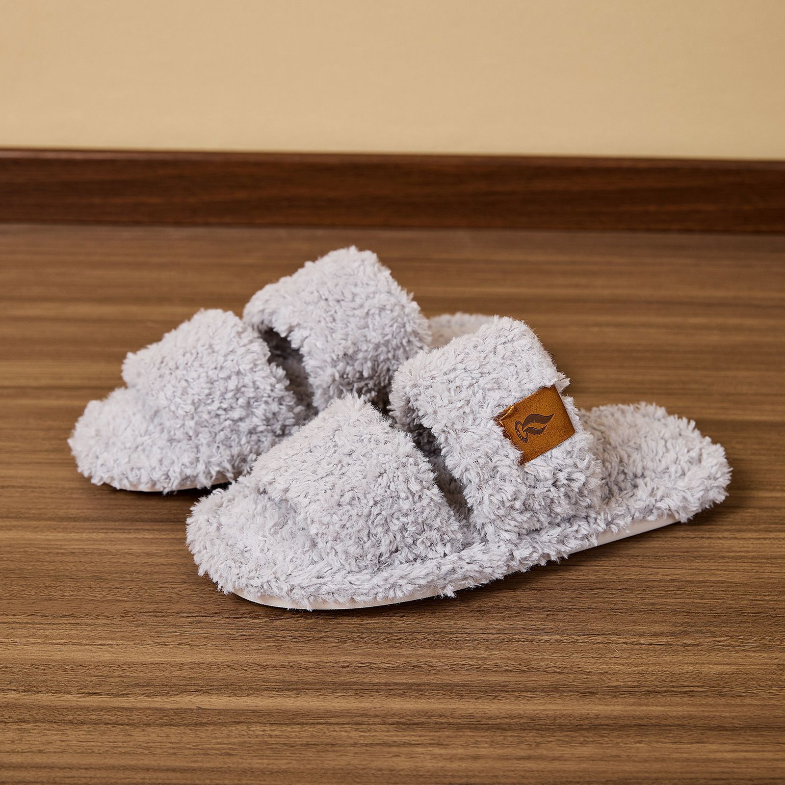 Women's AutumnWinter IndoorOutdoor Fleece-Lined Warm Non-Slip Slippers photo 3