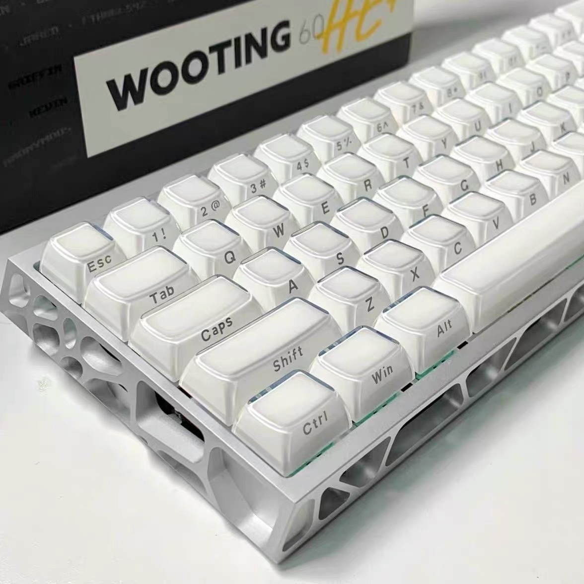 Crystal Jelly Side-engraved Keycaps For A 136-key Compact Full-size Keyboard photo 1