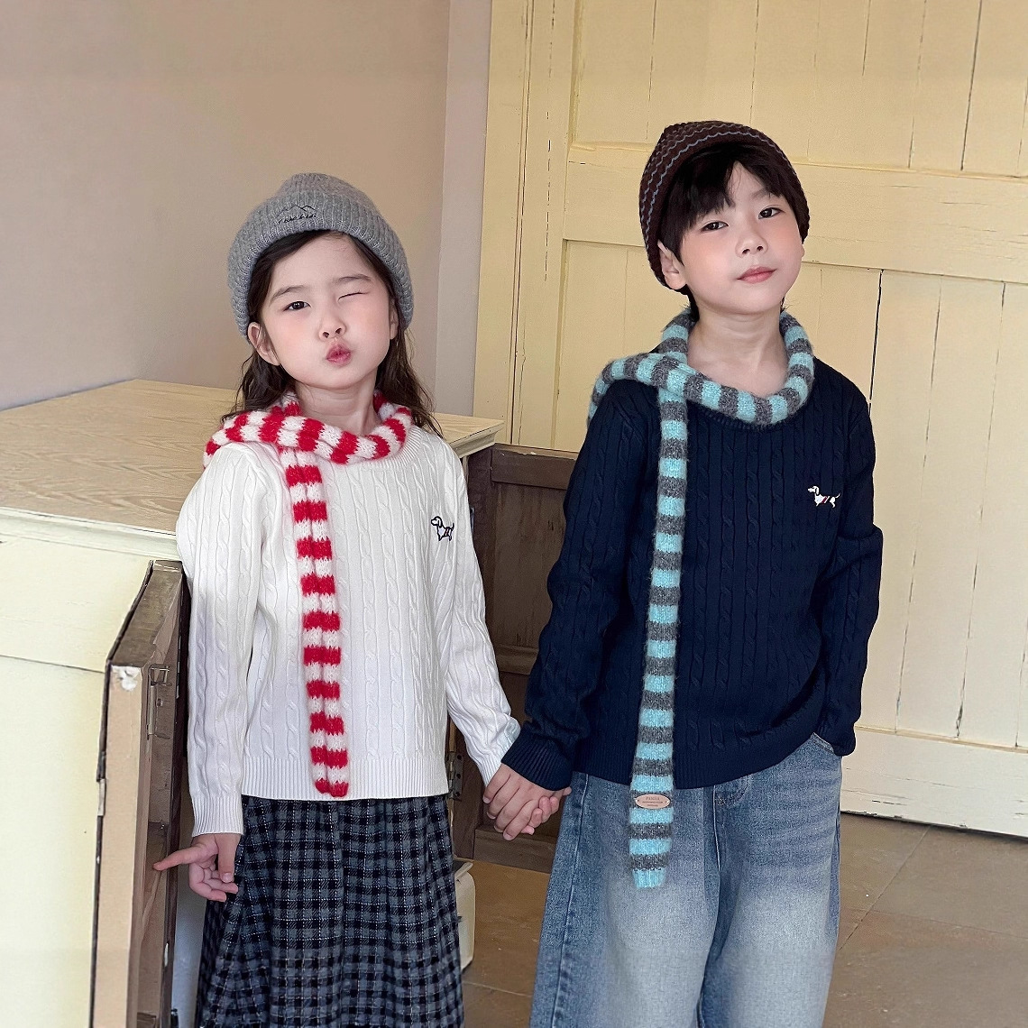 AutumnWinter Cable-Knit Sweaters For Boys And Girls photo 1