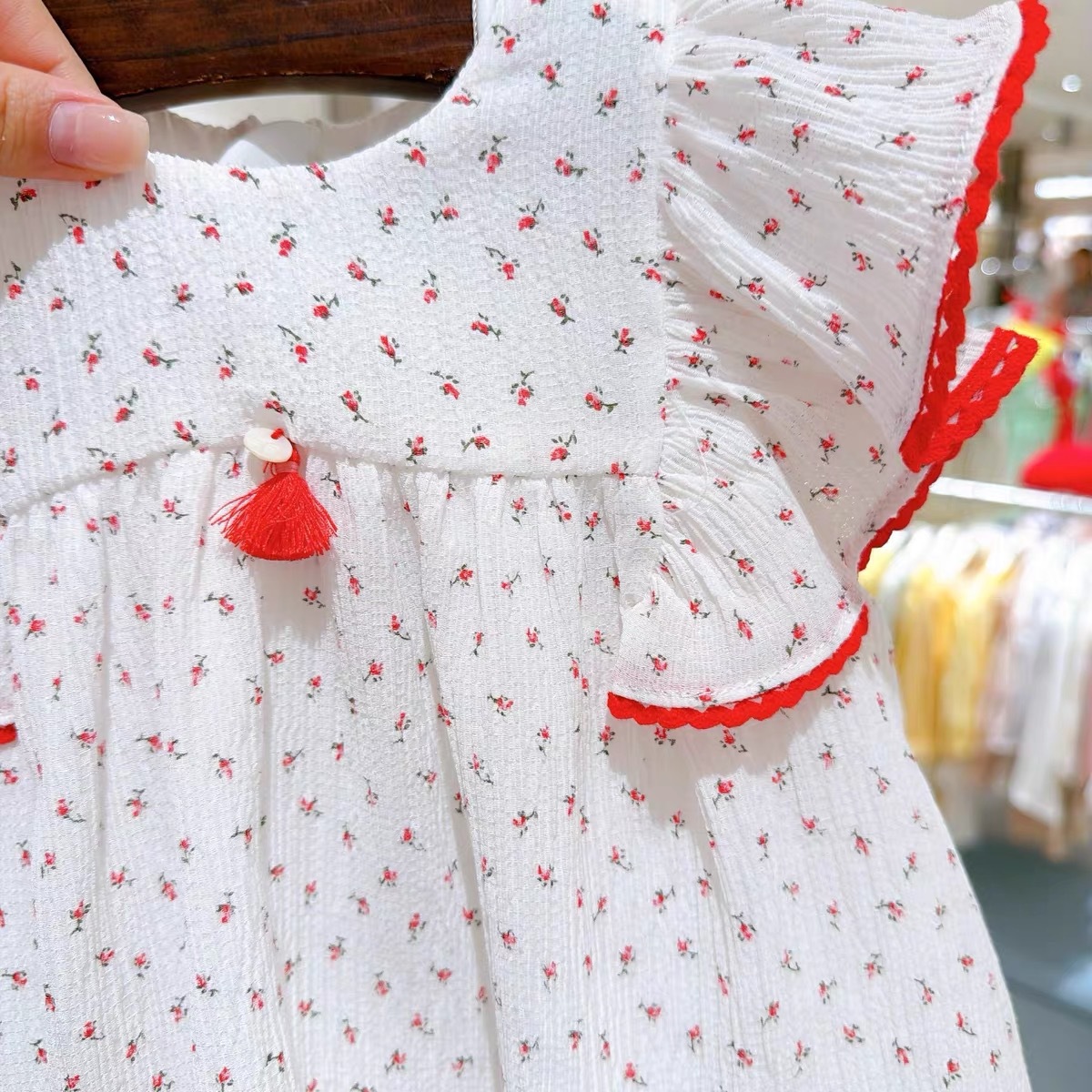 Summer Crinkled Chiffon Floral Dress With Flutter Sleeves Safety Shorts photo 4