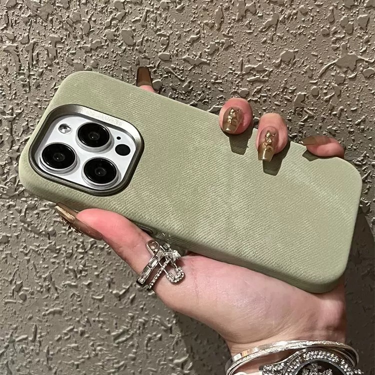 Magnetic Leather Drop-resistant Flannel Phone Case photo 2