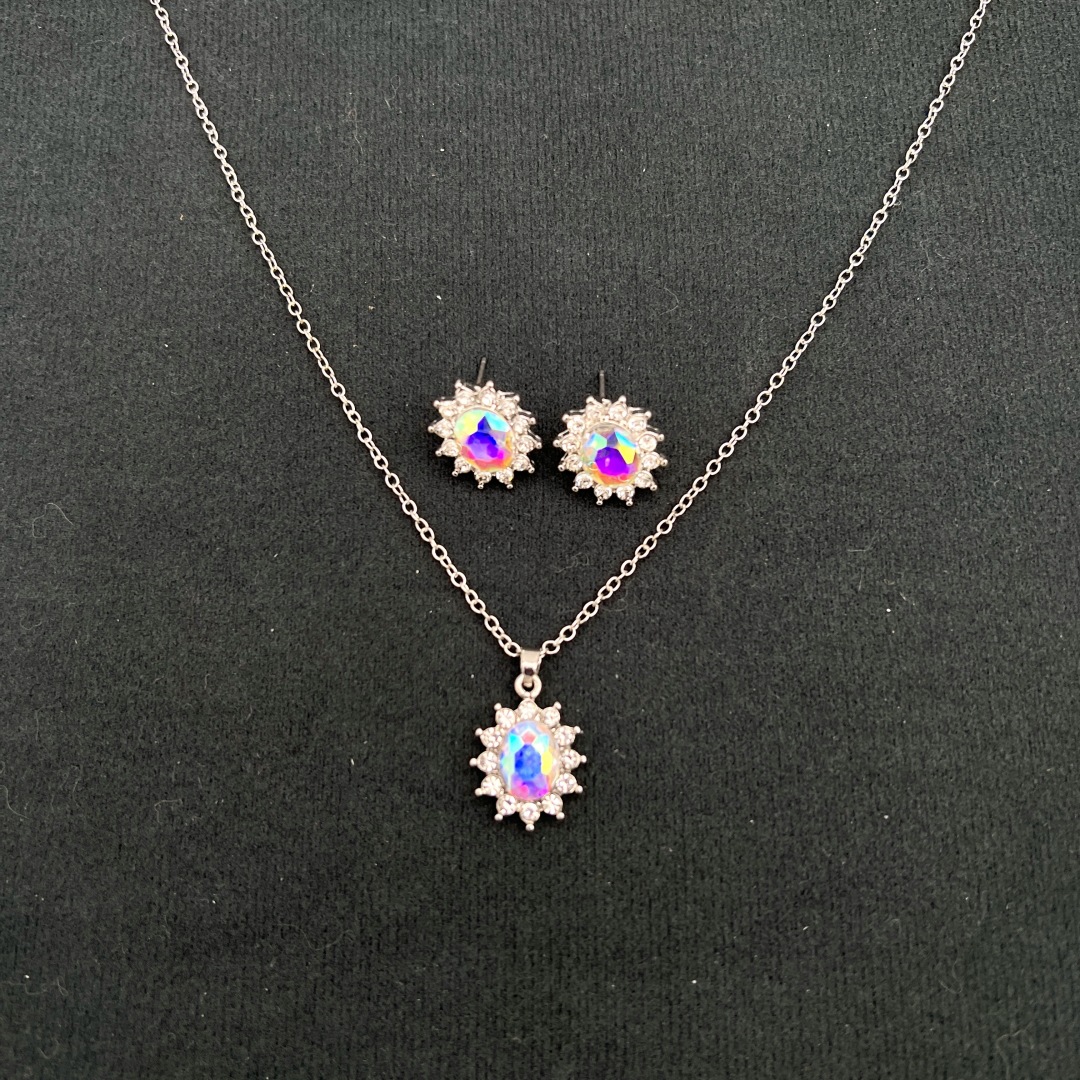 European And American Fashion SUNFLOWER Zircon Ear Stud Necklace Suit photo 4