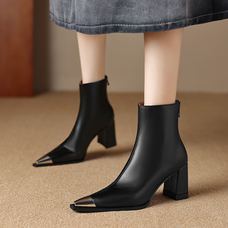 European And American-style Chic Metallic-stitched Pointed-toe Leather Ankle Boots photo 4