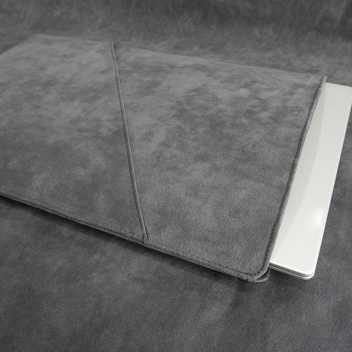 Large-Capacity Pad Storage Bag photo 2