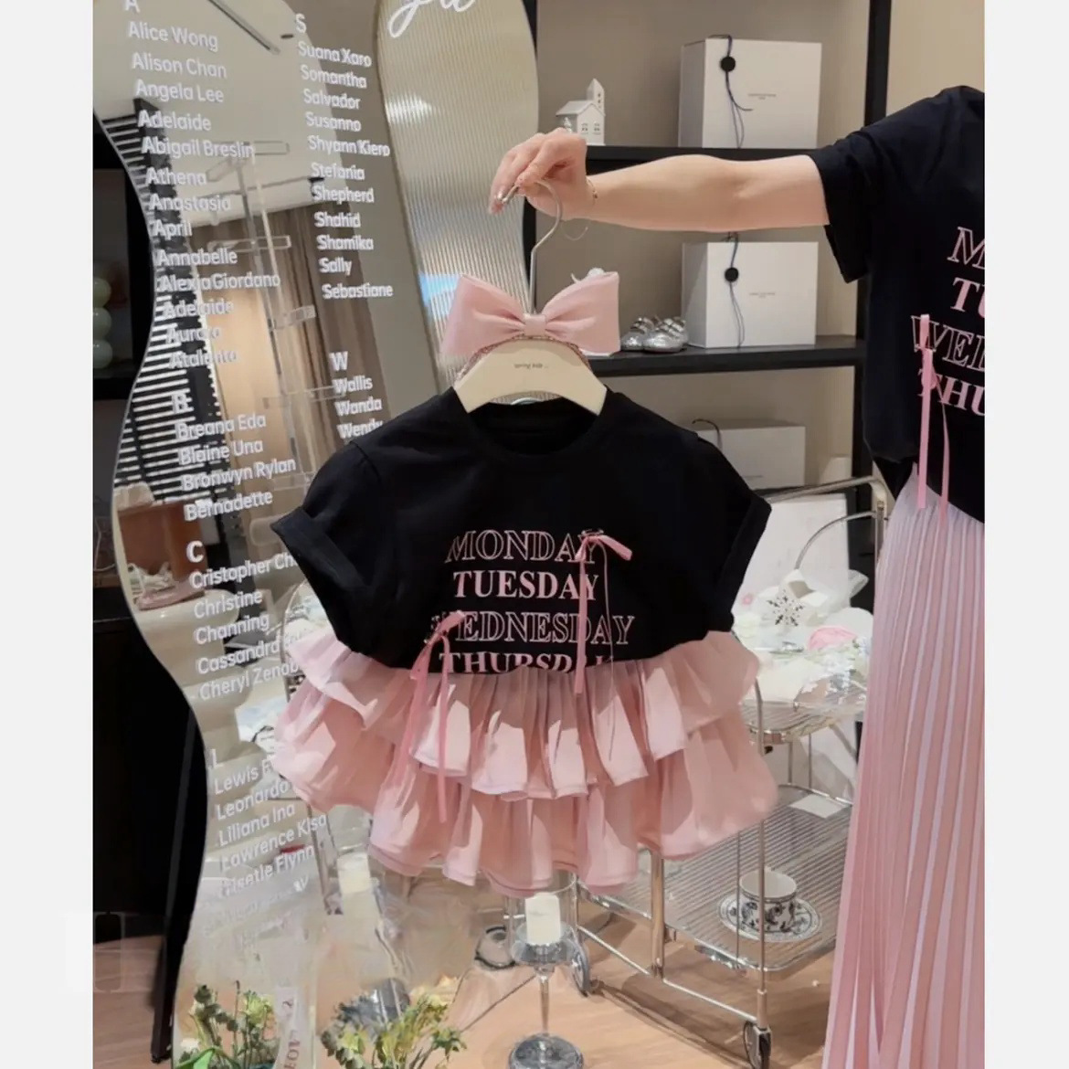 Girls' Pleated Skirt Western Style Letter T-shirt Two-piece Suit photo 4