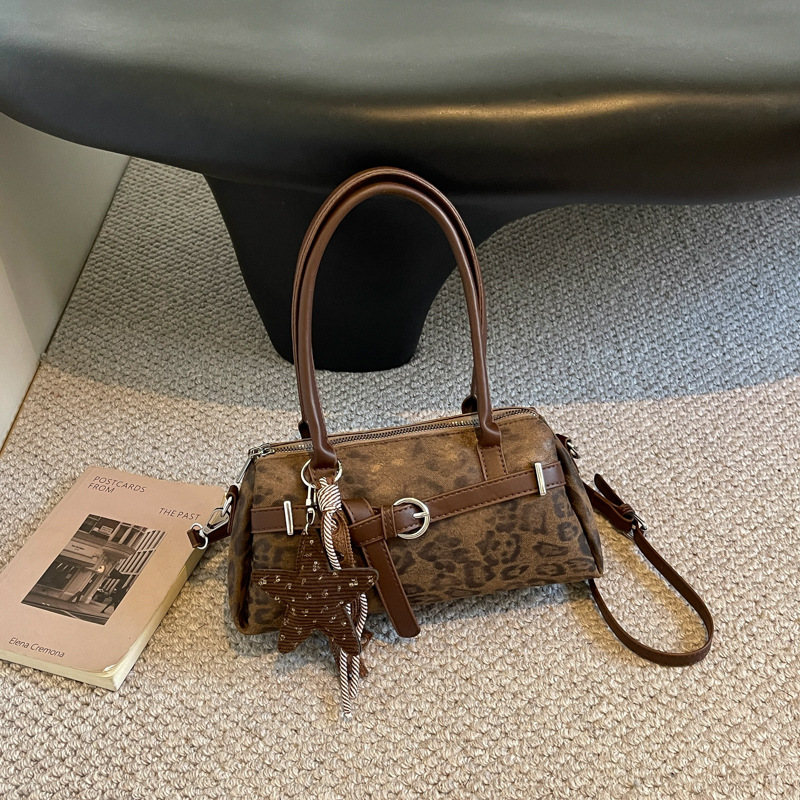 Retro Matte Small Bag Womens Crossbody Bag Niche-style Small Square Handbag photo 8