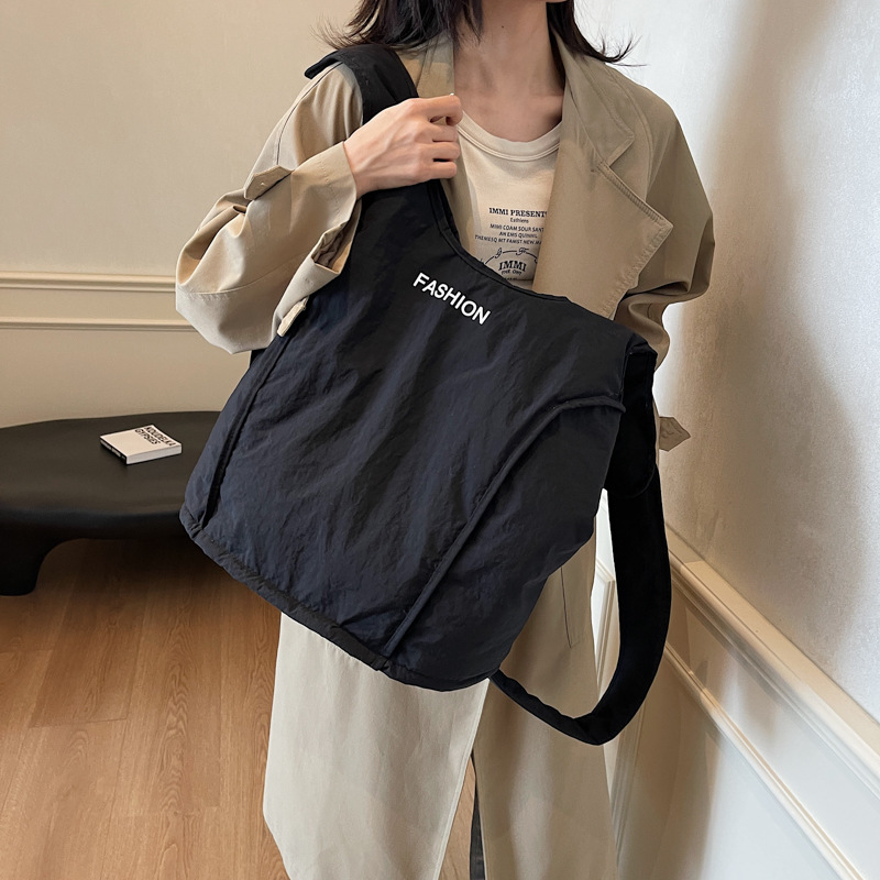 Women's Backpack Casual Sports And Gym Bag photo 2