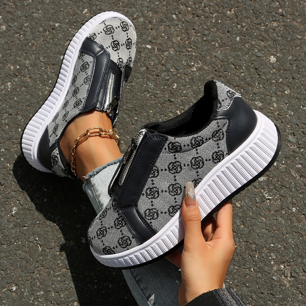 New Style Front-zip Slip-on Casual Large-size Womens Shoes For Presbyopia photo 3