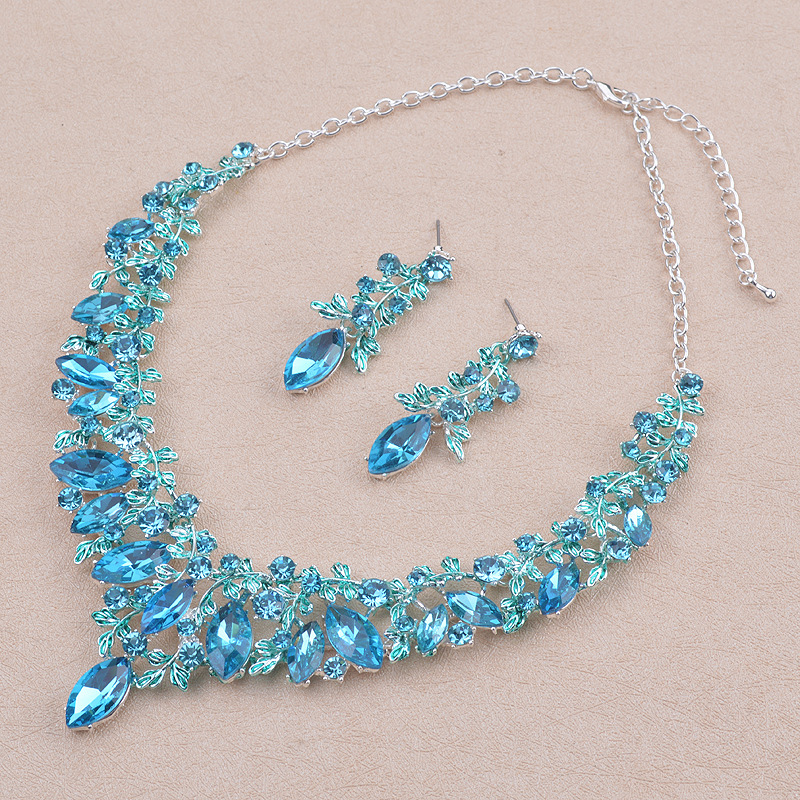 Luxury Rhinestone And Gemstone Necklace And Earring Set photo 1