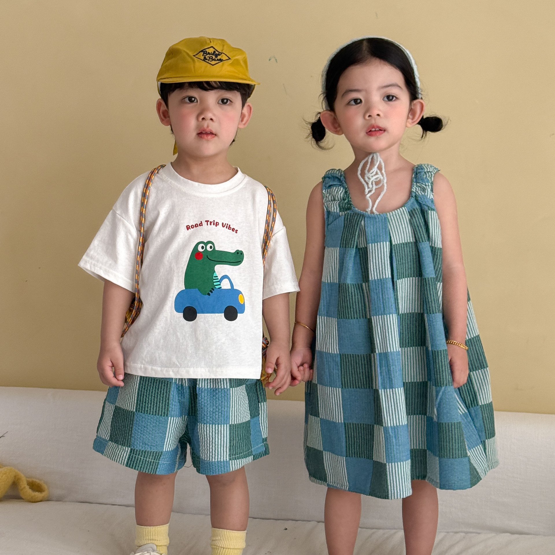 Childrens Short-sleeve Plaid Dress Set photo 5