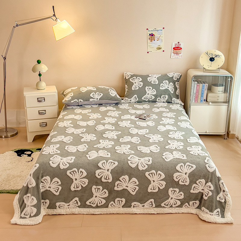 New Cationic Lambswool Double-Layer Home Blanket photo 3