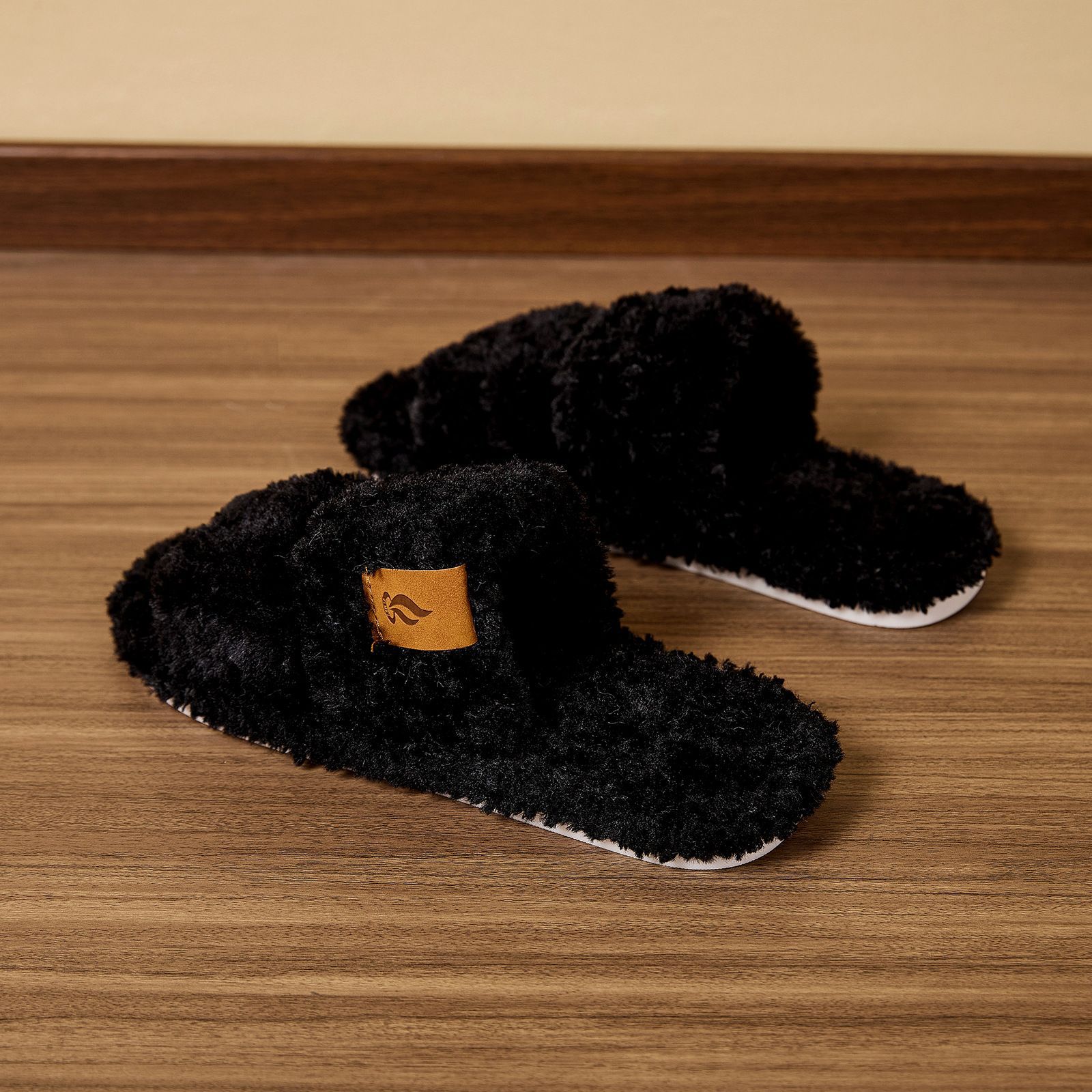 Women's AutumnWinter IndoorOutdoor Fleece-Lined Warm Non-Slip Slippers photo 4