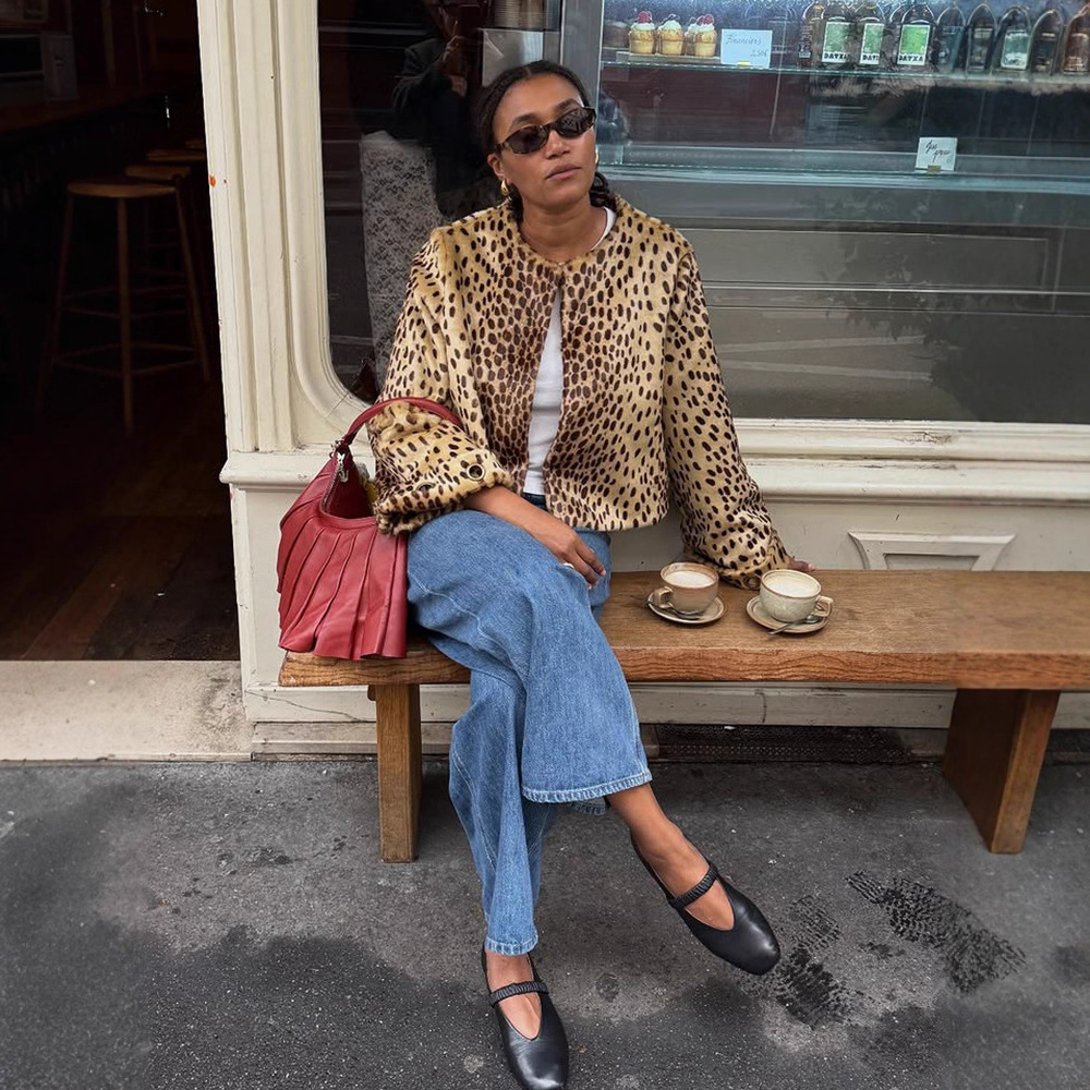 Women's Warm Leopard-print Short Jacket photo 2