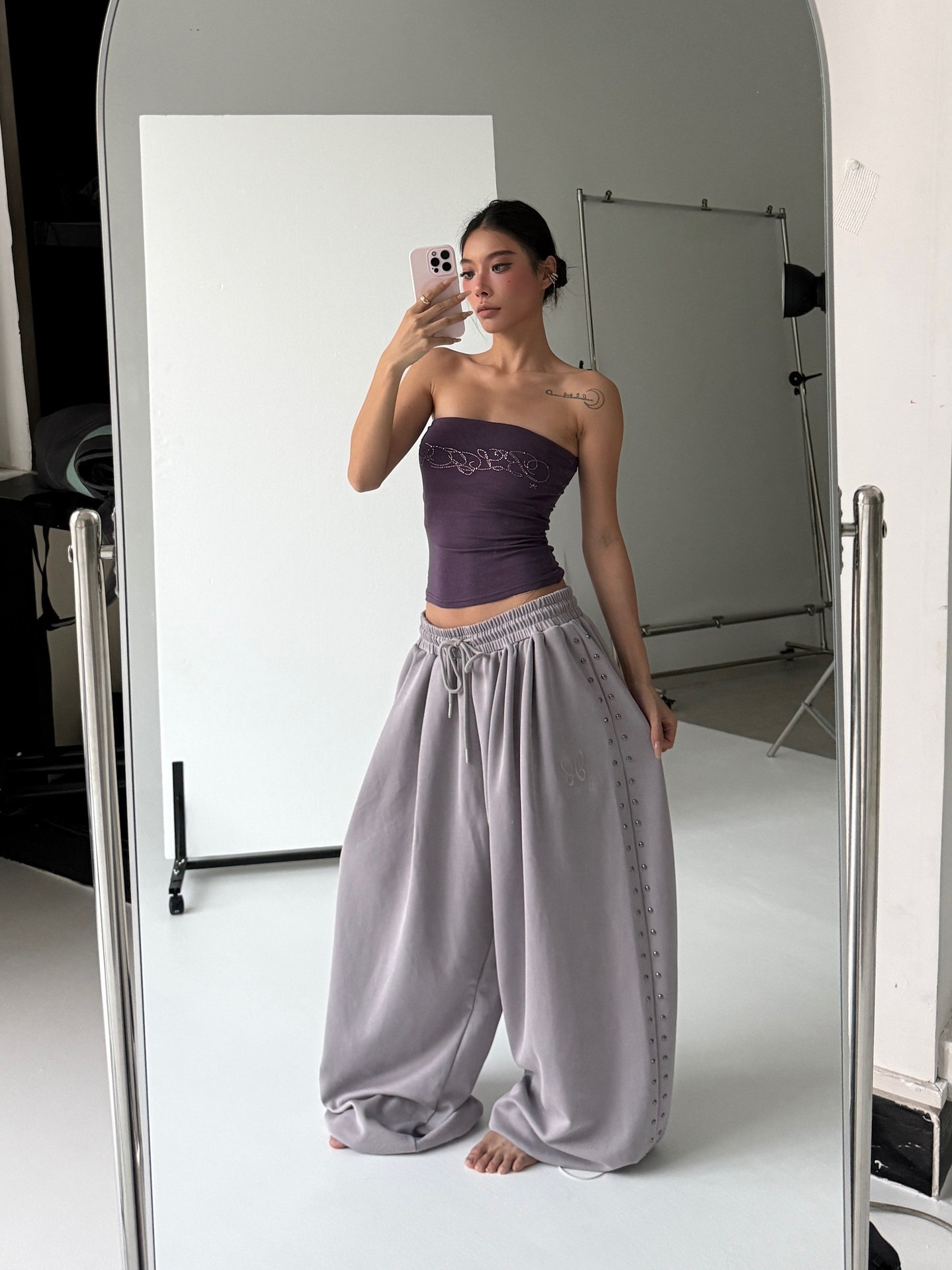 American-style Studded Embroidery Sweatpants photo 7