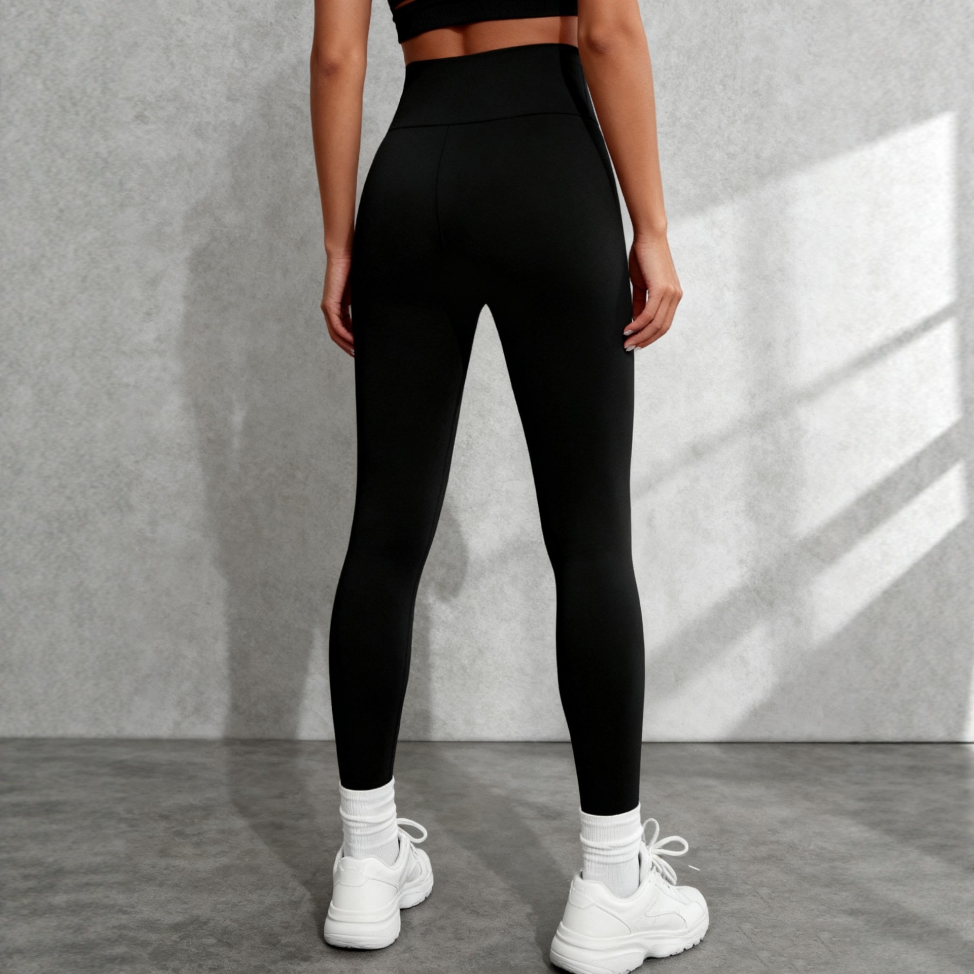 Letter-embossed High-waisted Peach-bottom Shaping Leggings photo 7