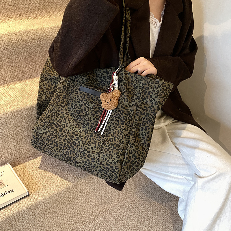 Leopard Print Nylon Large Capacity Tote Bag photo 2