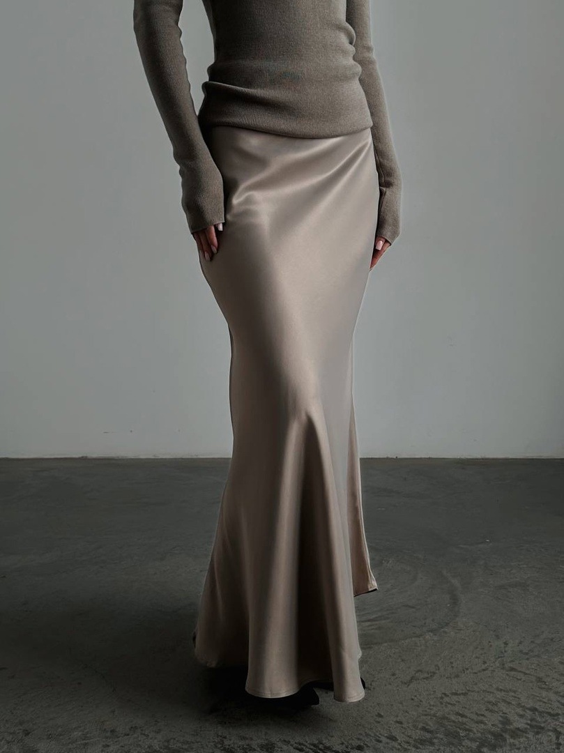 Women's Spring Satin And Velvet Long Skirt photo 7