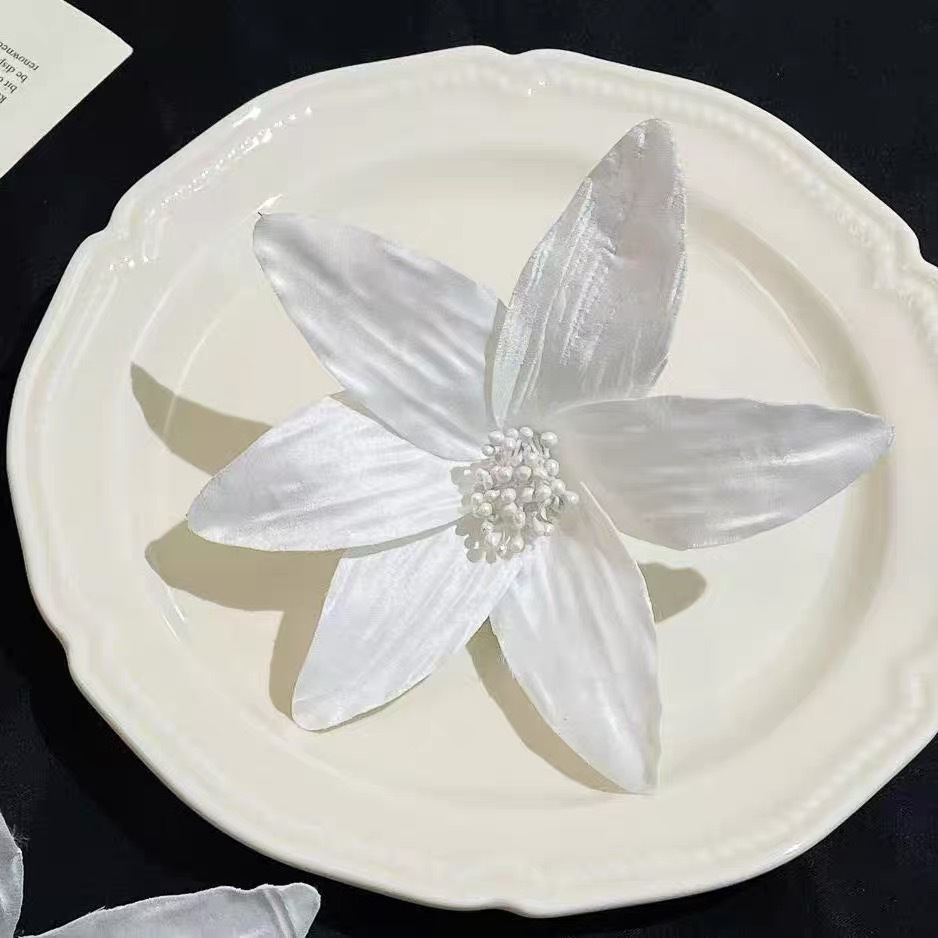 French-style White Iris Hair Clip photo 4