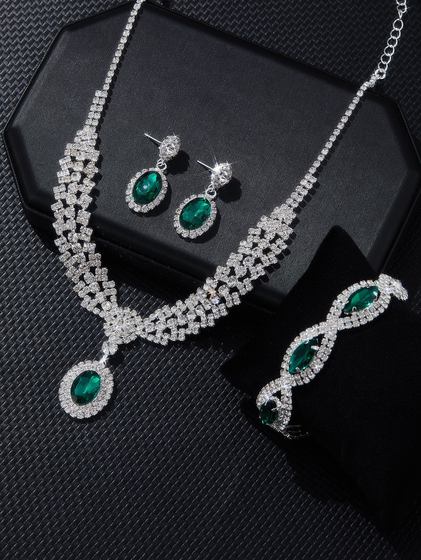 New European And American Style Elegant Luxury Sapphire Necklace Set Of Four Pieces photo 4