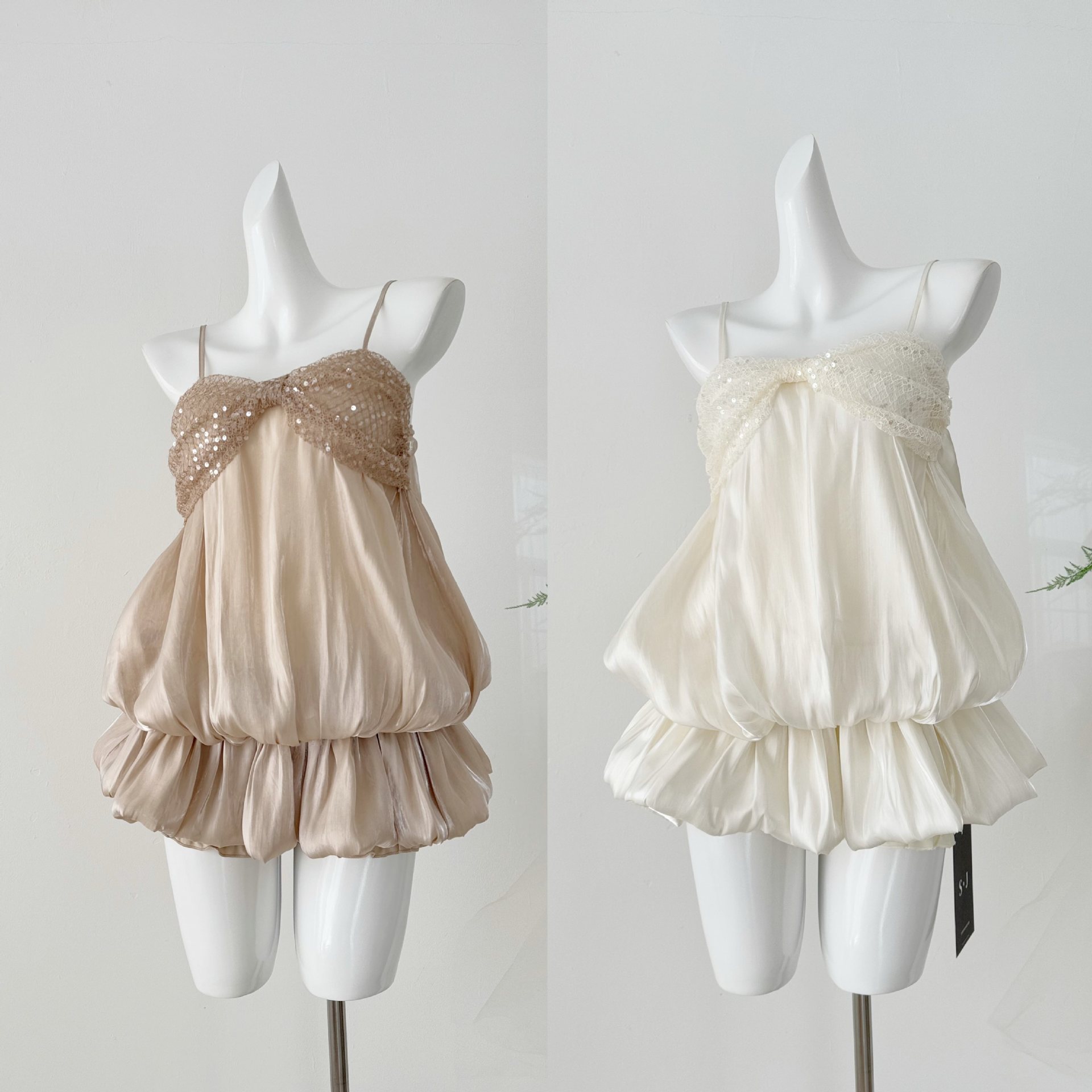 Elegant Strap Dress With A Bow Detail photo 2