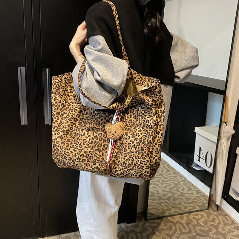 Leopard Print Nylon Large Capacity Tote Bag photo 4