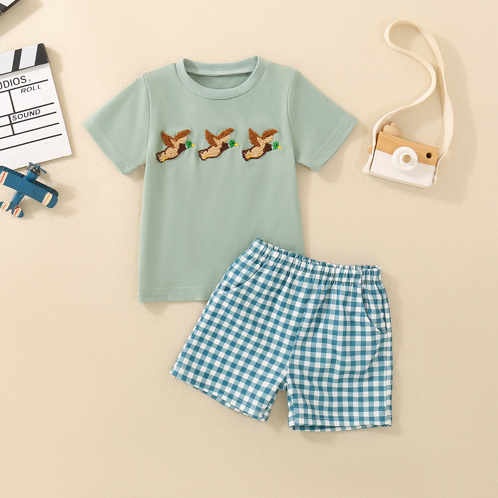 Baby Short-sleeve Top And Shorts Set photo 6