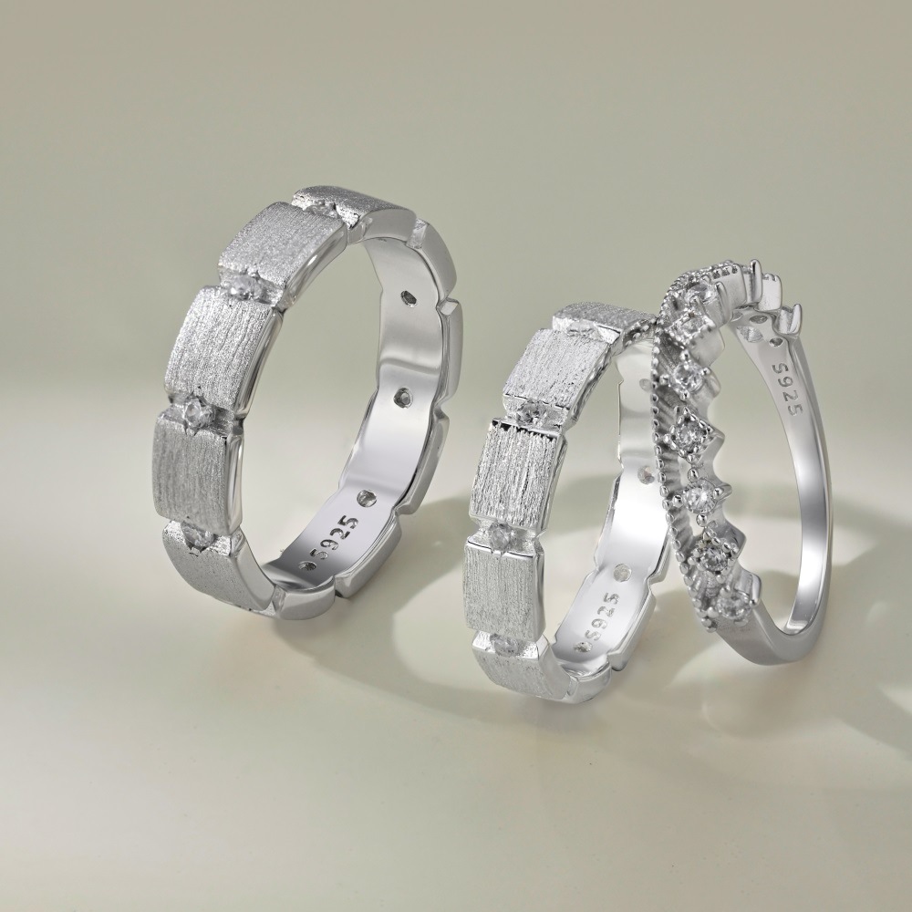 S925 Sterling Silver Men And Women Couple Rings Personality Fashion Round Zirconium Gang Drill Slim Ring Simple All-match photo 1