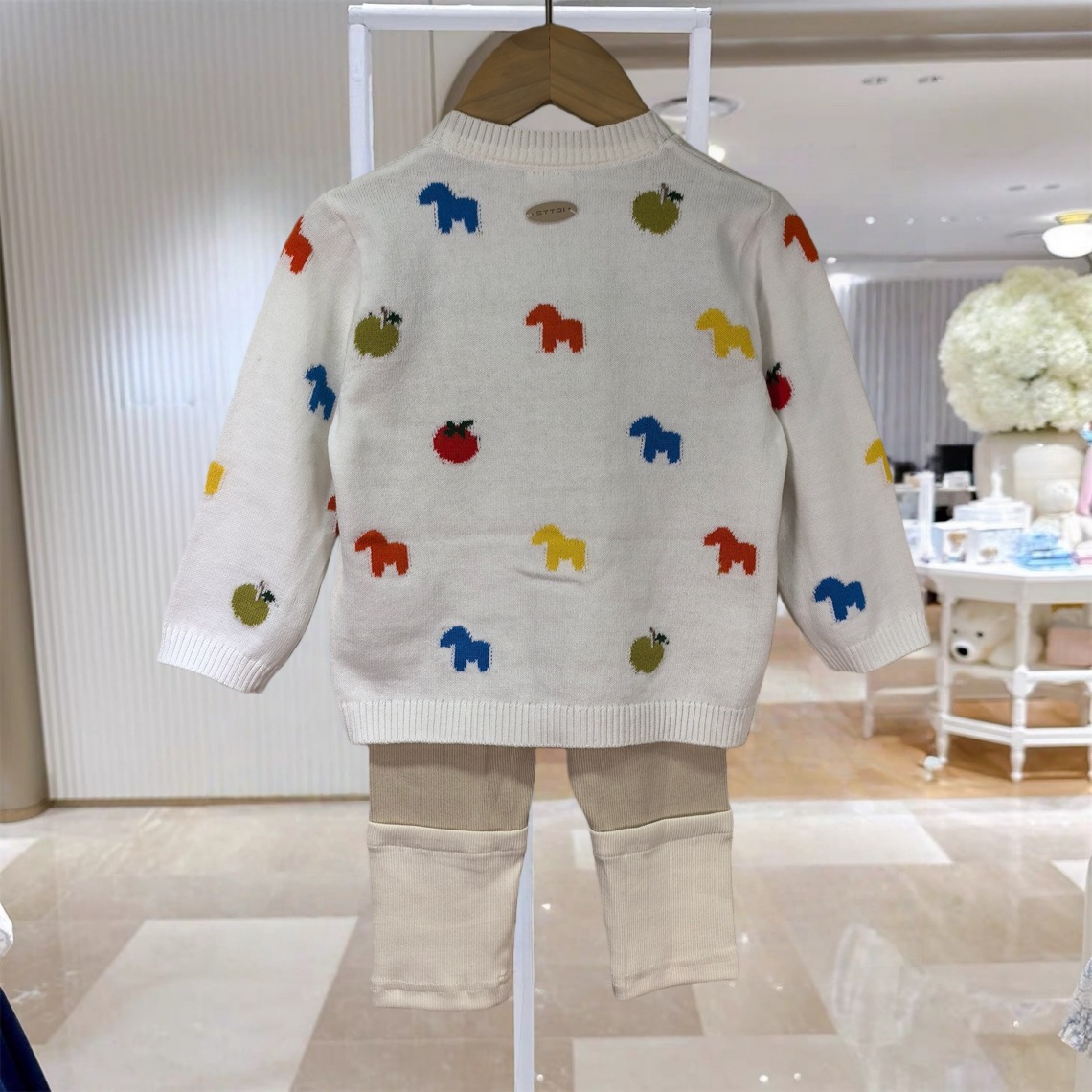 New Springautumn Colorful Little Knitted Sweater For Baby Girls photo 5