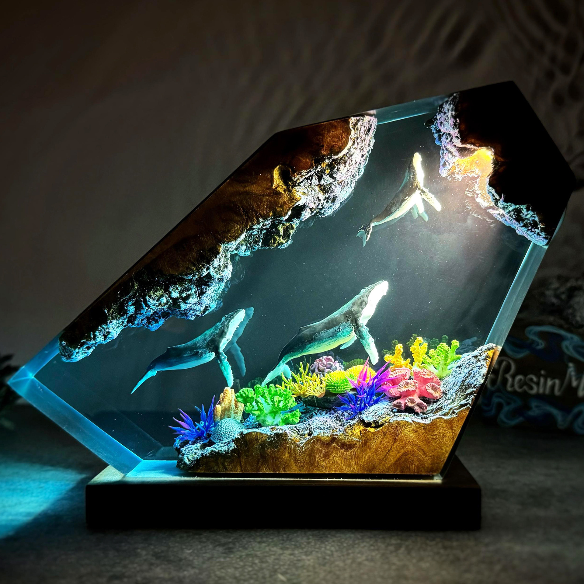 Humpback Whale Resin Wood Lamp Epoxy Resin photo 5