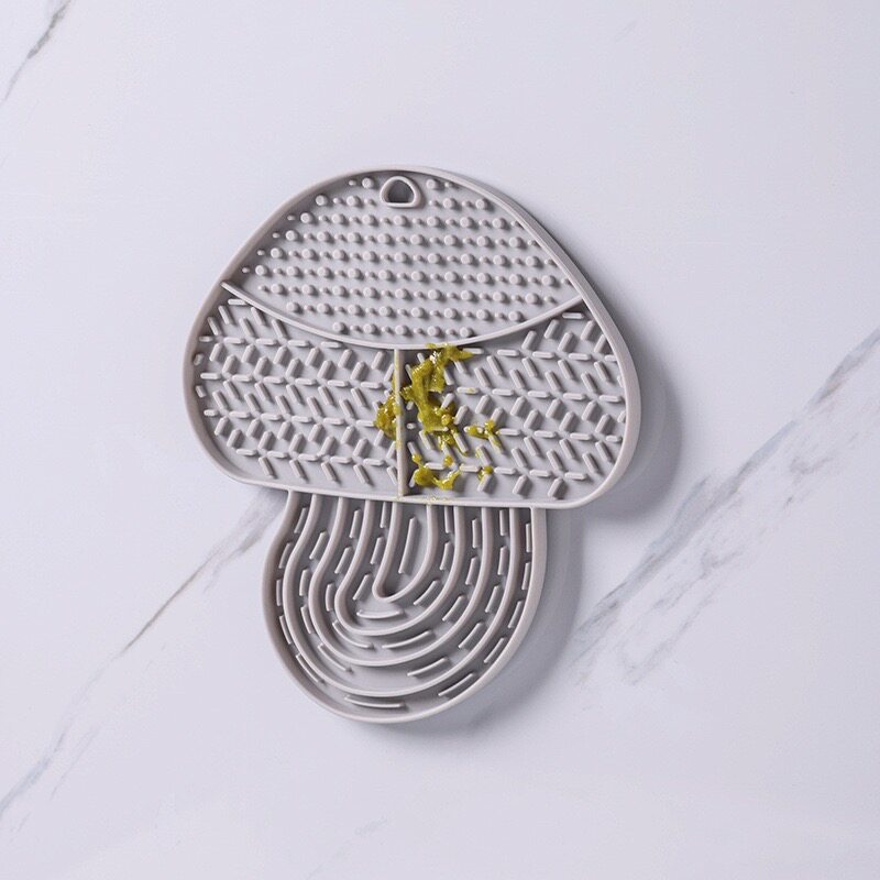Silicone Suction-cup Licking Slow-feeding Mat photo 8