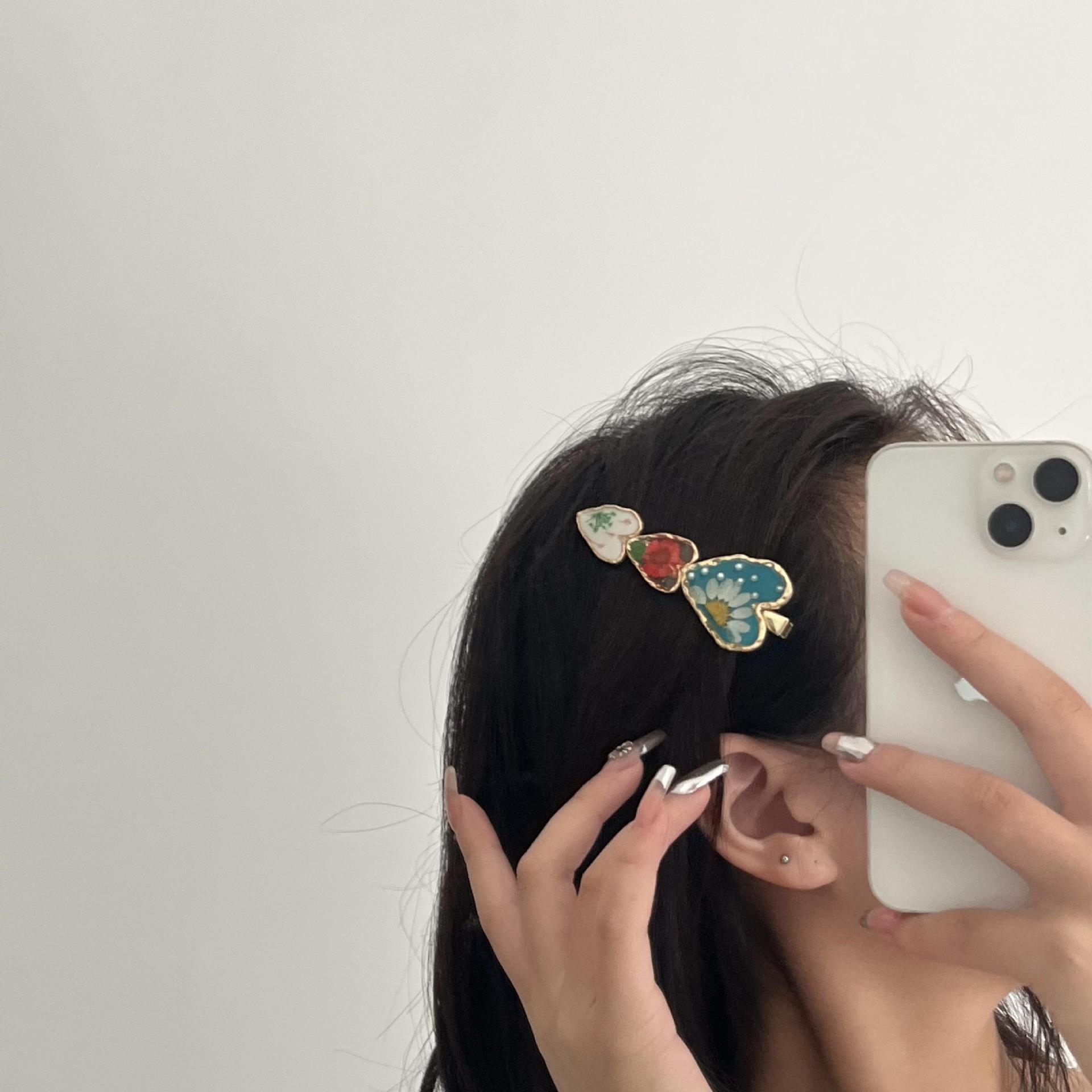Retro Eternal Flower Heart Pearl Hair Clip photo 4