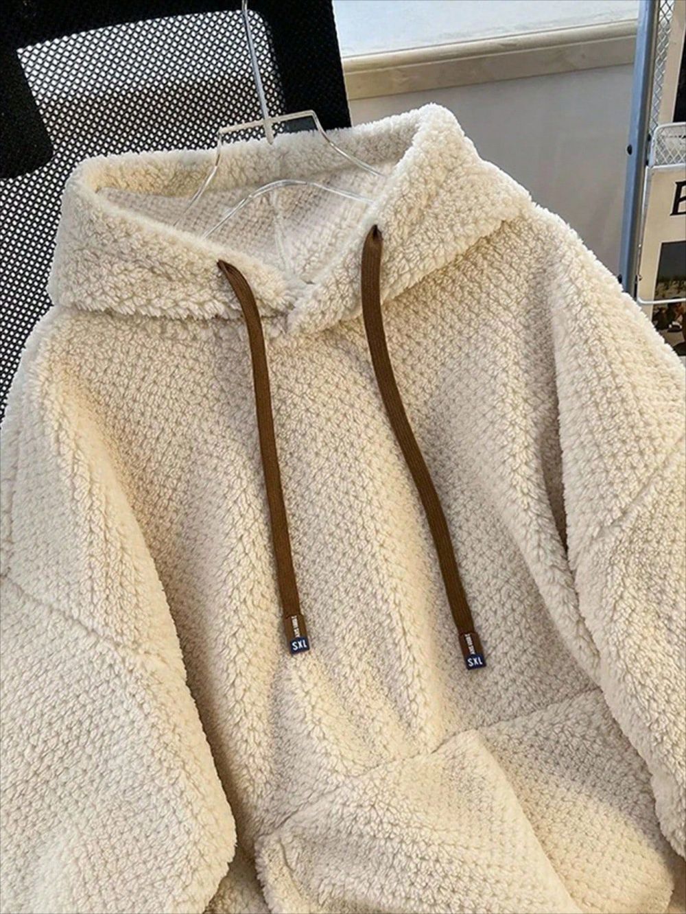 Fashionable Back-pocket Collar Korean-style Hooded Fleece Sweatshirt photo 2