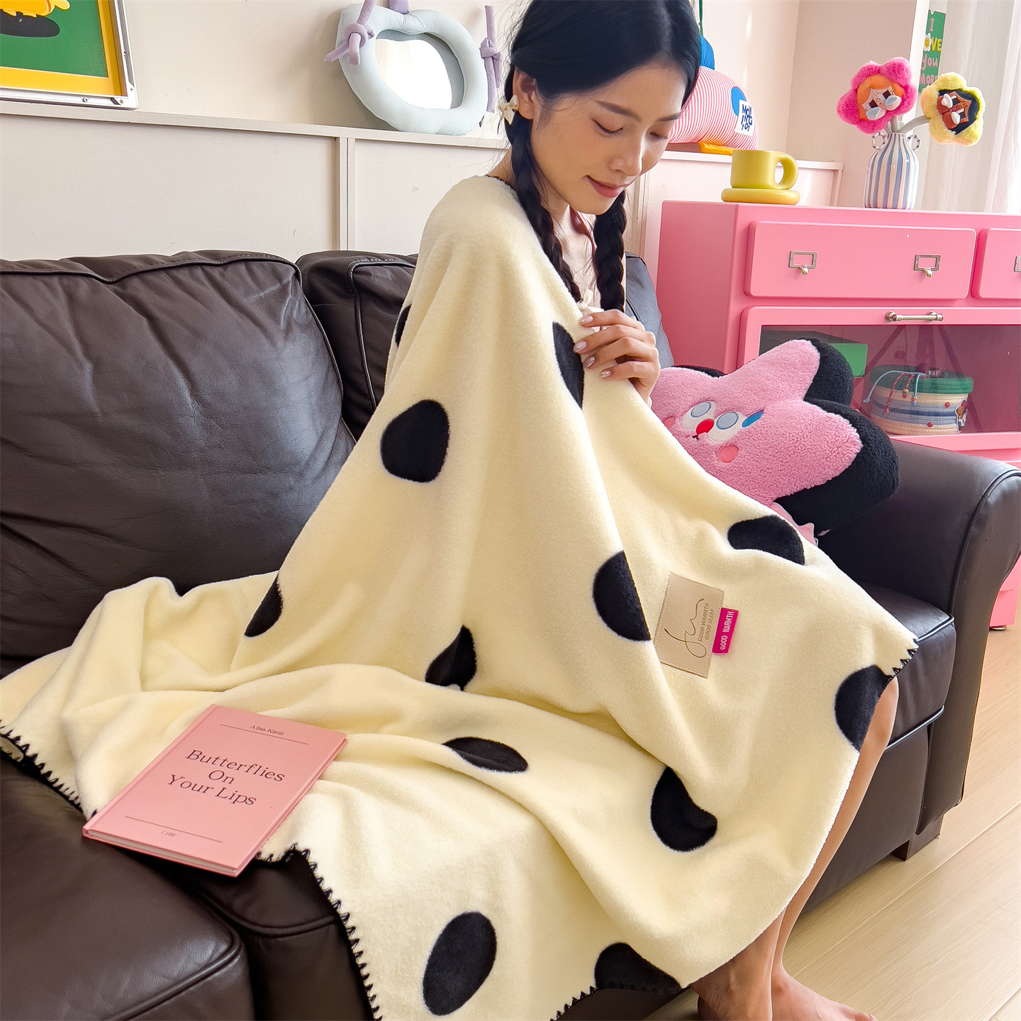 New A-Class Polka-Dot Milk-Fluff Blanket photo 7